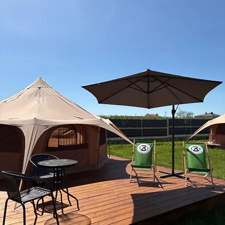 Campsite Ostoja Glamping Pole Namiotowe